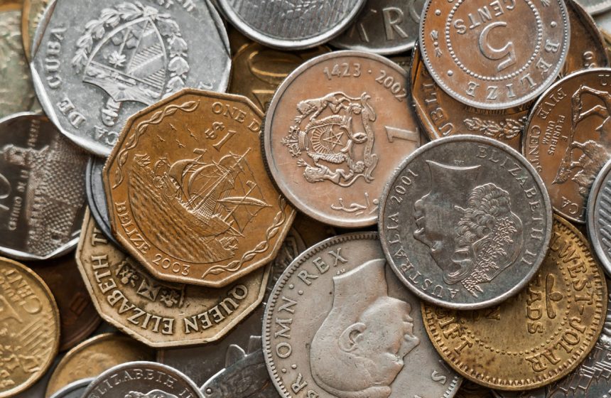 Dlaczego metale szlachetne zostały zastąpione przez papierowe i plastikowe pieniądze? Dlaczego metale szlachetne zostały zastąpione przez papierowe i plastikowe pieniądze?