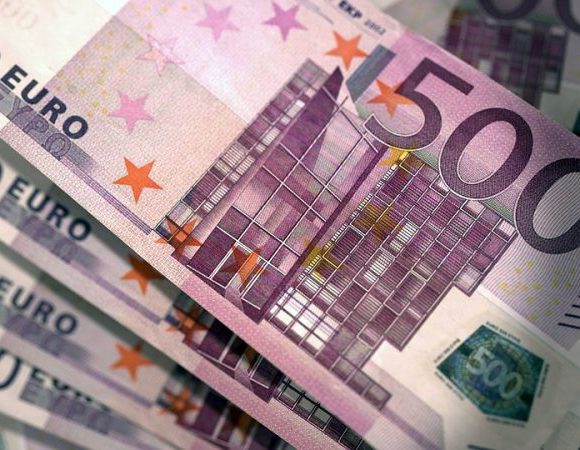 Banknot o nominale 500 euro wycofany z obiegu