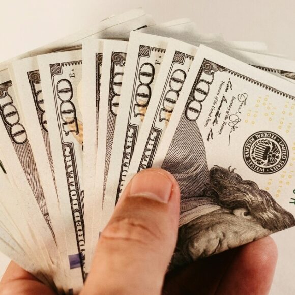 Ocena stanu banknotów na przykładzie dolarów